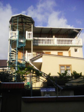 On Kievskaya Guest House